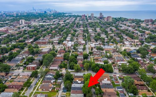 7616 Luella Ave, Chicago IL 60649-4108 exterior