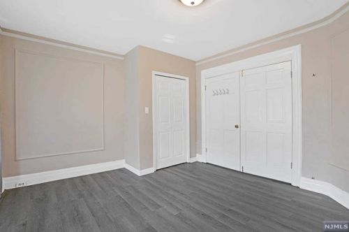 35 Hilliard Ave, Edgewater NJ 07020-1256 exterior