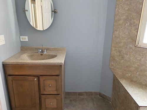 851 Hamlin Ave, Chicago IL 60805-1416 exterior