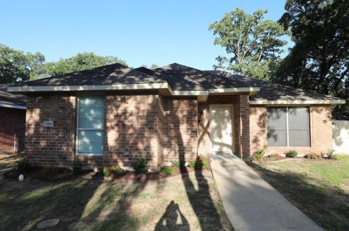 1425 Amity Ln, Dallas TX  75217-3313 exterior