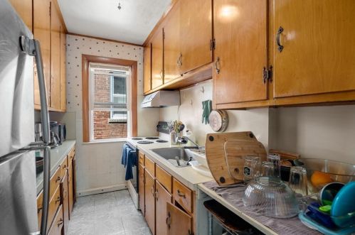 34 Park St, Salem MA 01970-4927 exterior