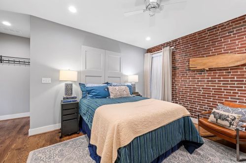 36 Portland Pl, Saint Louis MO 63108-1242 exterior