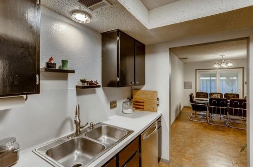 7717 Croftwood Dr, Austin TX 78749-3208 exterior