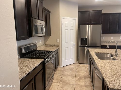 181 Rosemary Dr, Chandler AZ  85248-4040 exterior