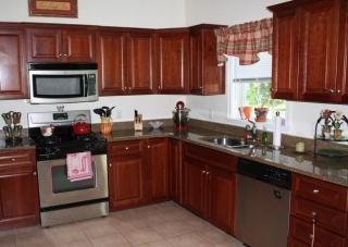 27 Independence Dr, Methuen MA  01844-5723 exterior