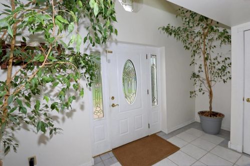 11854 Kramper Ln, Saint Louis, MO 63128-1432