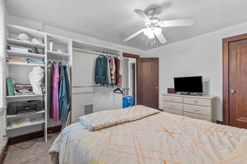 2744 Connecticut Ave, Pittsburgh PA  15216-1933 exterior