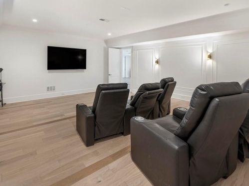 4736 Lk Forrest Dr, Atlanta GA 30342-2217 exterior