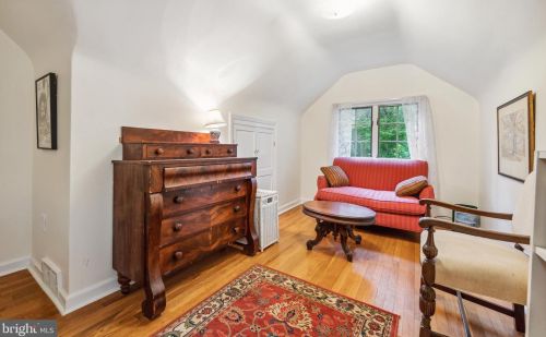 34 Long Dr, Trenton NJ 08648-2714 exterior