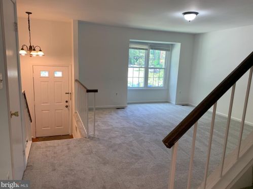 7881 Wintercress Ln, Springfield, VA 22152-3844