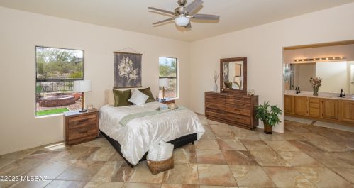 7015 Camino De Los Caballos, Tucson AZ 85743-9689 exterior