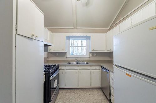 1281 Boat Rock Rd, Atlanta, GA 30331-7313