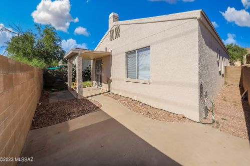 8557 Camino Bengala, Tucson AZ  85747-5165 exterior