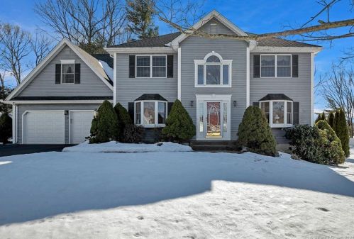 13 Fitzmaurice Cir, Windsor, CT 06095-1160