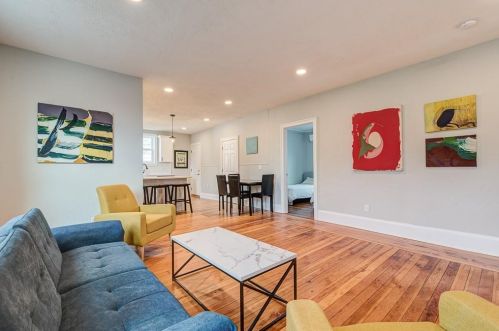 487 Washington St, Providence, RI 02903-3511