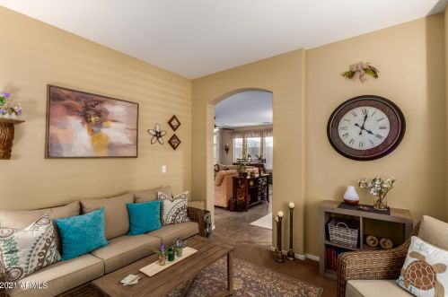 7706 24 Dr, Phoenix AZ 85041-7668 exterior