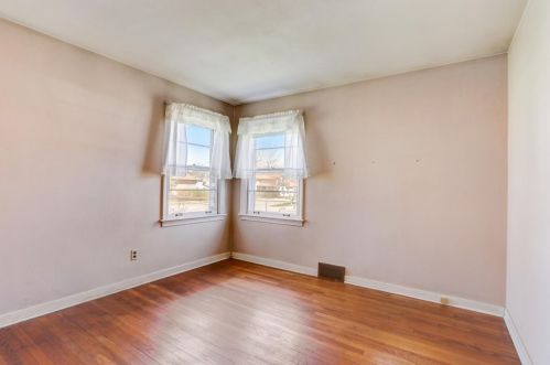 525 Ash St, Waukegan IL 60085-3928 exterior