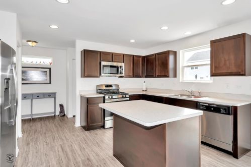 6610 Eich Dr, Joliet IL exterior