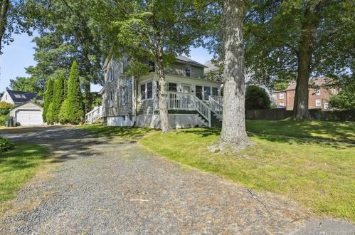 43 North St, Windsor Locks, CT 06096-1357