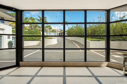 360 Puuikena Dr, Honolulu HI 96821-0025 exterior