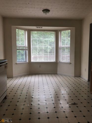 2880 Fld Spg Dr, Lithonia GA 30058-3851 exterior