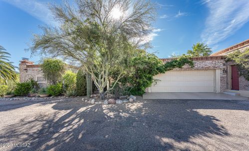 5925 Mina Vis, Tucson AZ 85718-4128 exterior