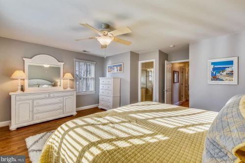 721 Brent Rd, Rockville MD 20854-1782 exterior