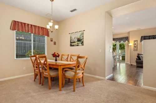 552 Hall St, Folsom CA 95630-9545 exterior