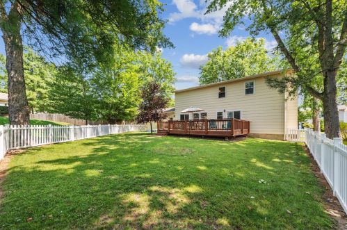 12786 Castlebar Dr, Saint Louis, MO 63146-3733