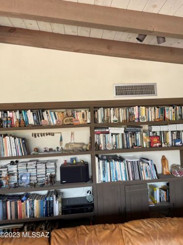 5040 Camino Esplendora, Tucson AZ 85718-4508 exterior