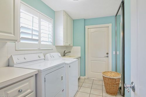 4596 Pasadena Ct, Naples FL 34109-1371 exterior