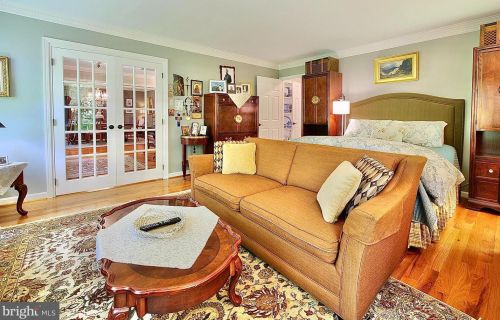 12 Michele Dr, Media PA 19063-1029 exterior