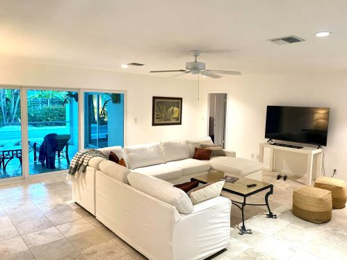 1237 14th St, Boca Raton FL  33486-5311 exterior