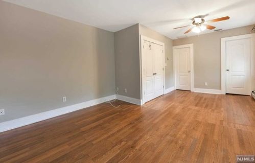 47 Kipp Ave, Hasbrouck Heights NJ 07604-1216 exterior