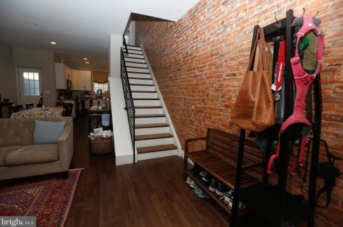 1327 16th St, Philadelphia PA  19146-4826 exterior