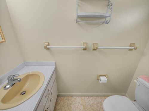 481 Curtis St, Fort Pierce FL 34983-1933 exterior