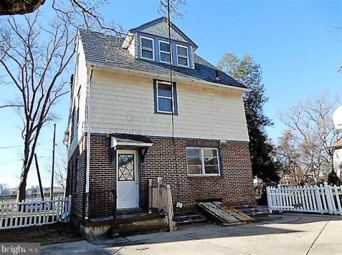 704 Quinton Ave, Trenton NJ 08629-2402 exterior