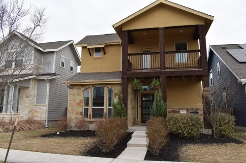 5920 Baythorne Dr, Austin TX  78747 exterior