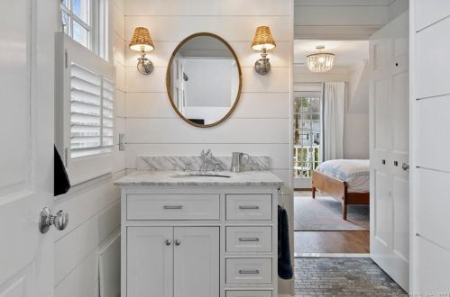 19 Indian Spg Rd, Norwalk CT 06853-1304 exterior