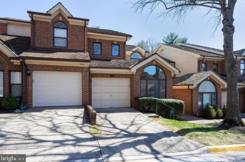 1462 Hampton Hill Cir, Mc Lean VA  22101-6010 exterior