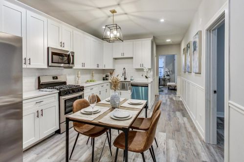 1217 Kolin Ave, Chicago IL 60652-3537 exterior