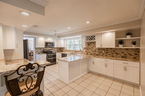 1891 Erwin Rd, Fort Pierce FL  34952-5517 exterior