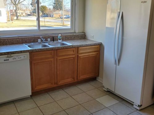 526 Clayton Ave, Hillside IL 60162-1357 exterior