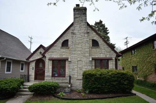 3134 46th St, Milwaukee, WI 53219-4607