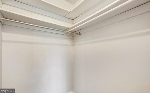 1624 Abingdon Dr, Alexandria VA  22314-1015 exterior