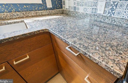 1240 Martha Custis Dr, Alexandria VA  22302-2016 exterior