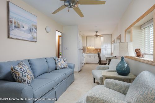 10 Inlt Dr, Point Pleasant Beach NJ 08742-2642 exterior