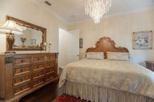 3208 Atlantic Cir, Naples FL 34119-8636 exterior