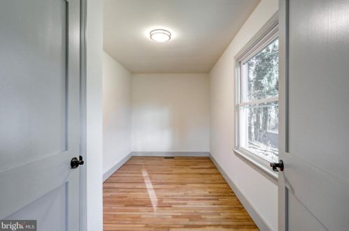 1303 Willow Street Pike, Lancaster PA  17602-4633 exterior