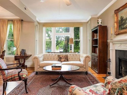 1037 Lill Ave, Chicago, IL 60614-2205